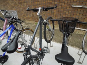 京大自転車ラック1
