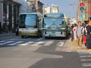 東山シャトル